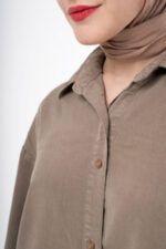 شومیز سیلک رویال جین رنگ گردویی قد68 کد 4000118 - تصویر 3